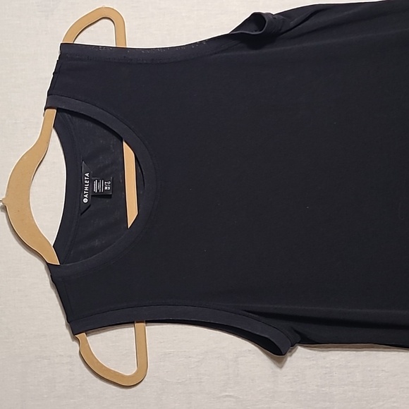 Athleta Breezy Women's Black Sleeveless Top Size Medium - Picture 3 of 7